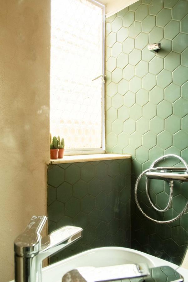 Mosaics Central Studio Apartm With Acropolis View Афіни Екстер'єр фото